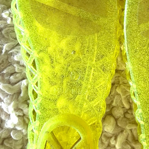 Jellies in highlighter yellow/green - Picture 3 of 3